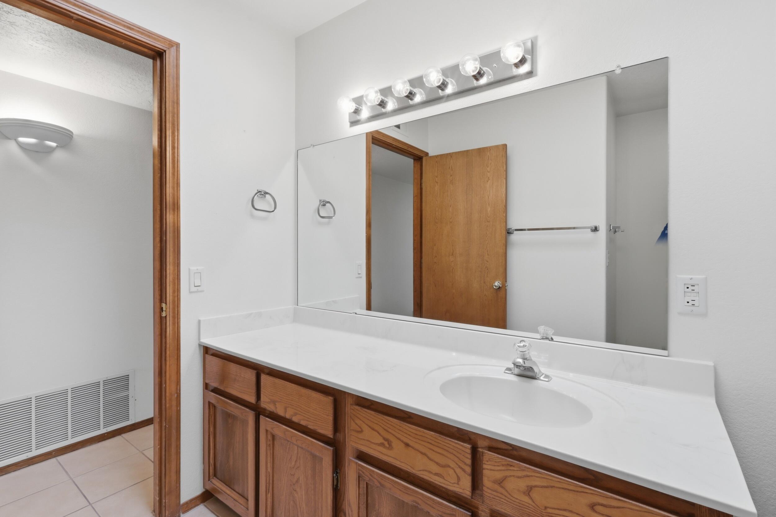 6856 Kelly Ann Road NE