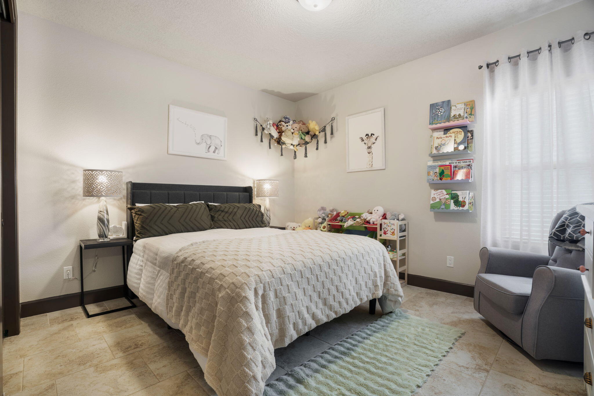 6036 N Sandia Court NE