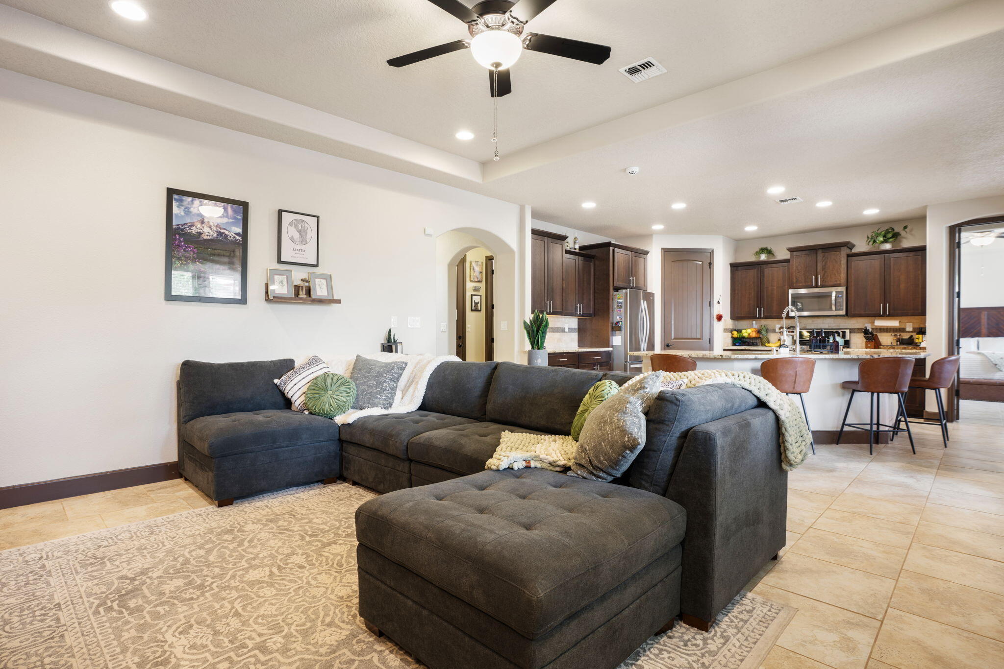 6036 N Sandia Court NE