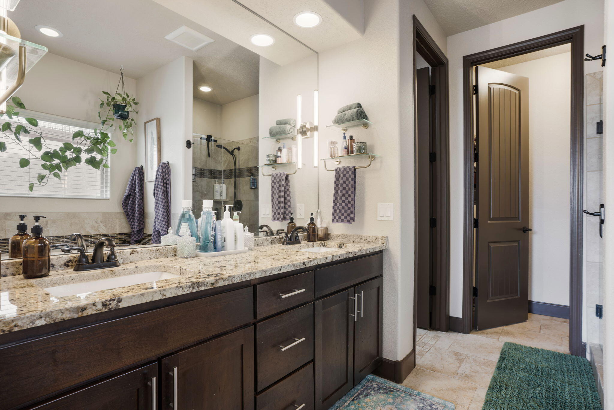 6036 N Sandia Court NE