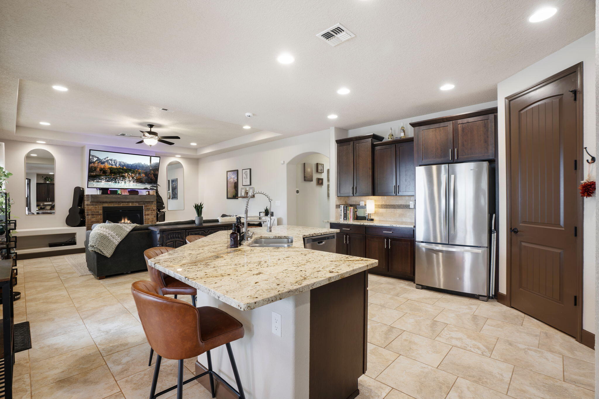 6036 N Sandia Court NE