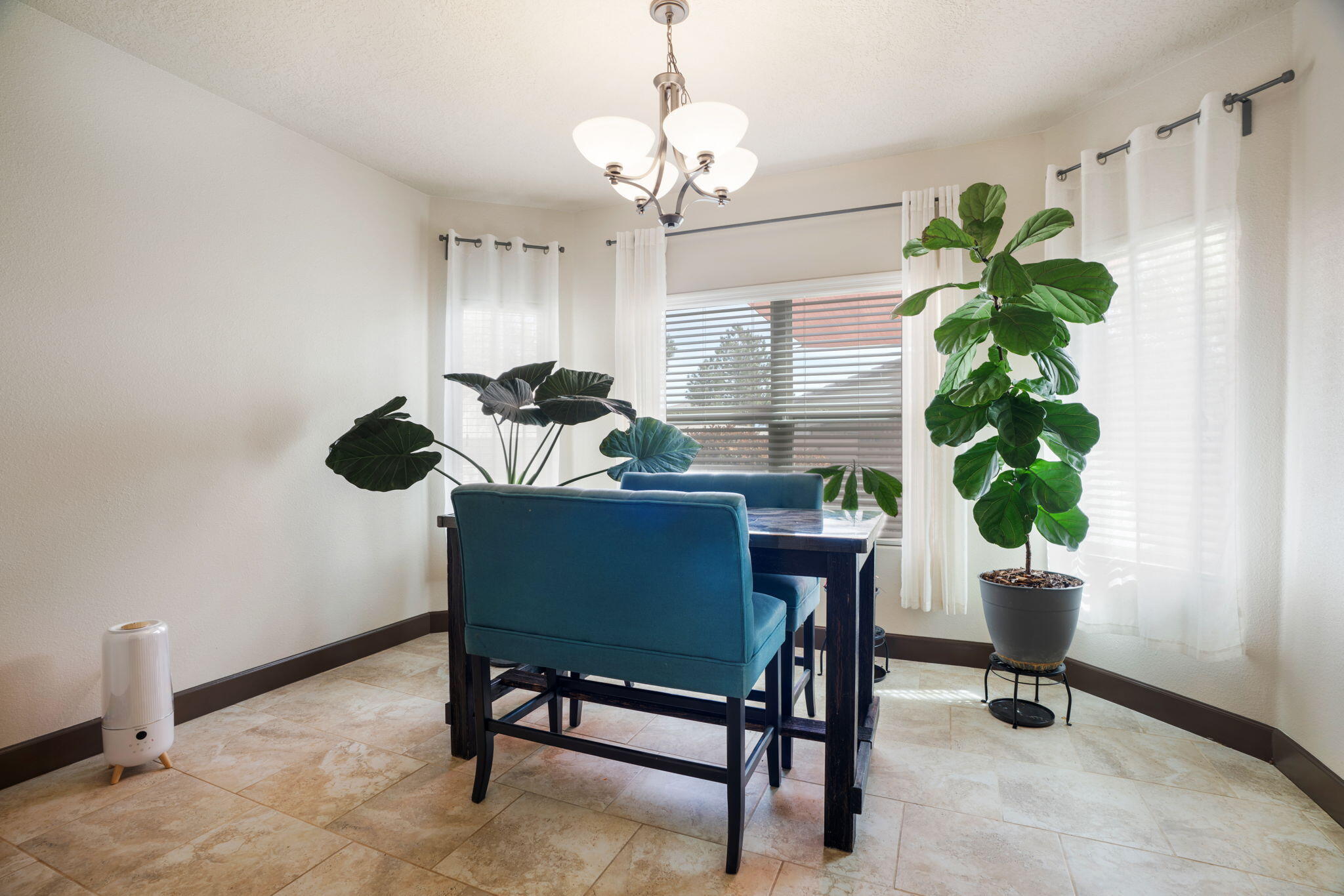 6036 N Sandia Court NE