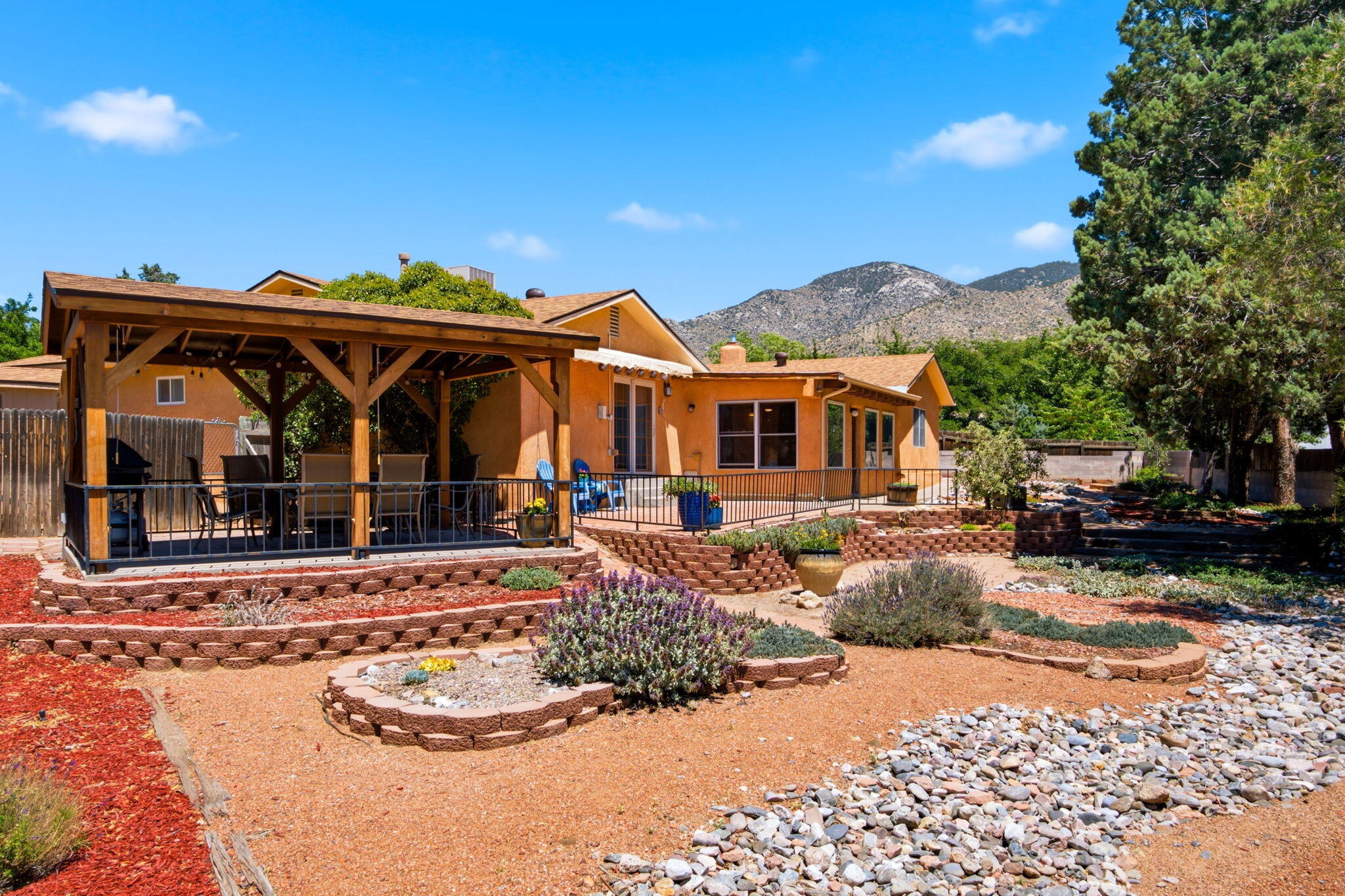 3732 Mount Rainier Drive NE