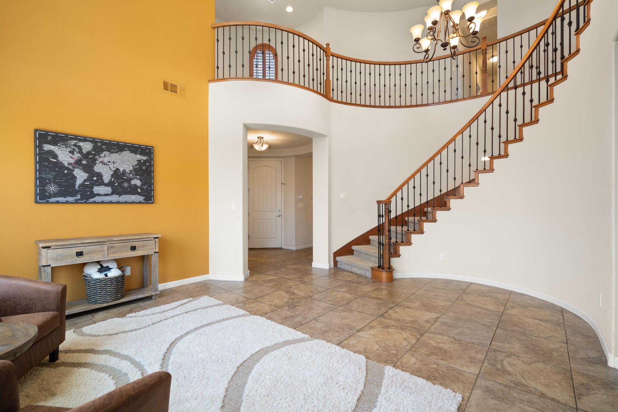 20 Los Balcones Place NE