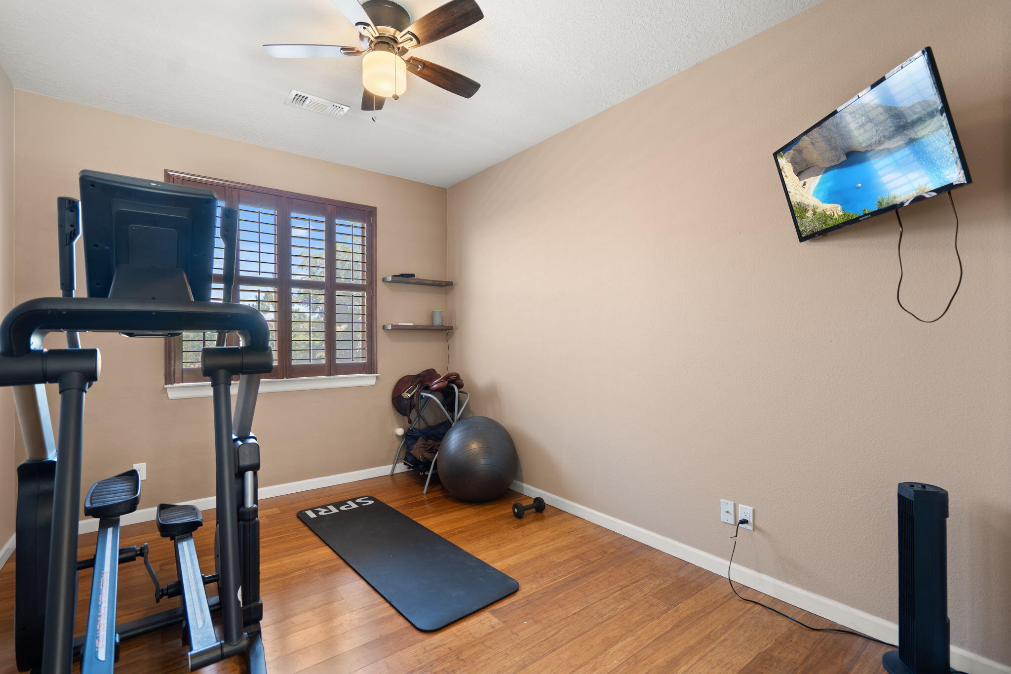 20 Los Balcones Place NE