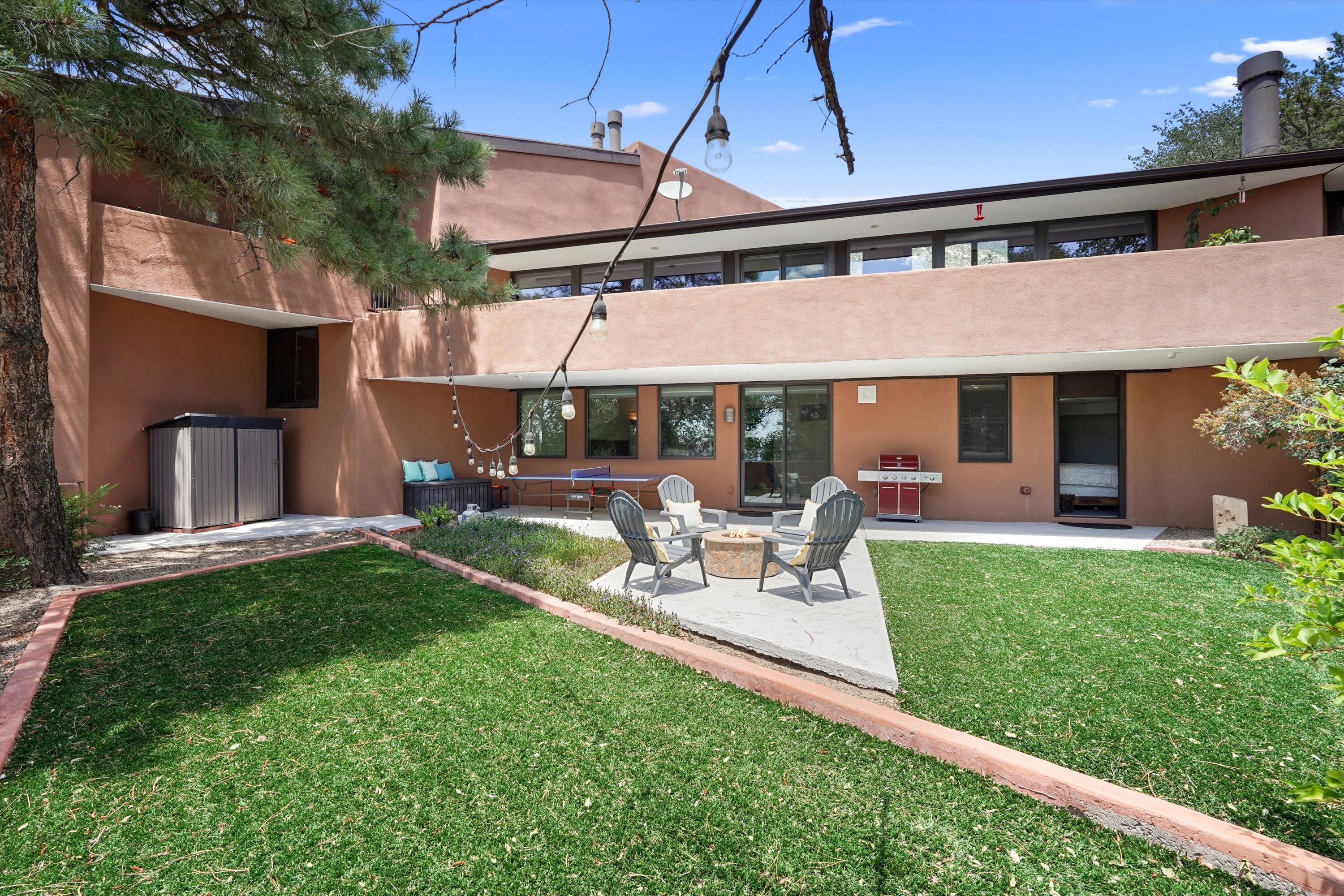 36 Sandia Heights Drive NE