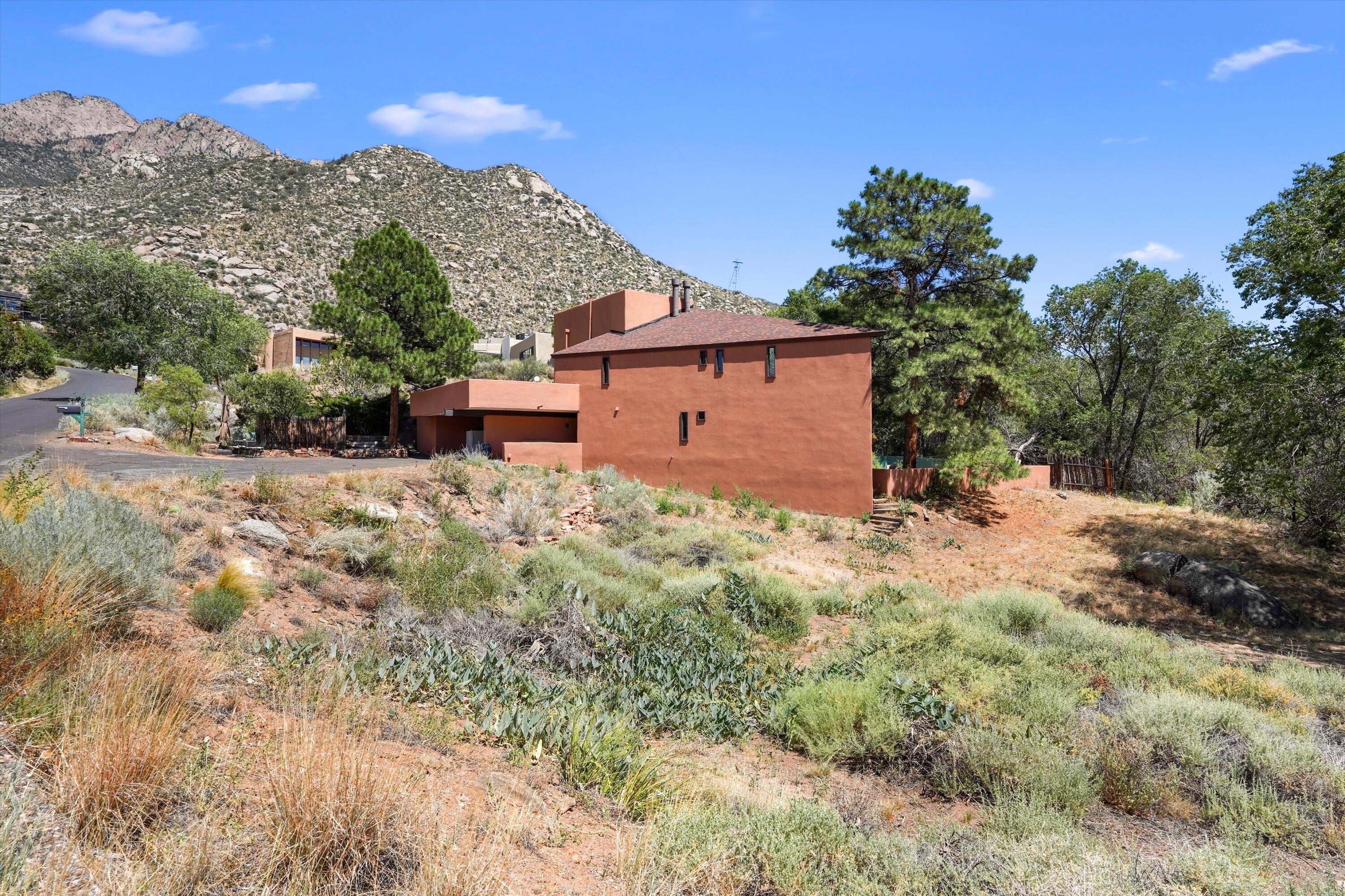 36 Sandia Heights Drive NE