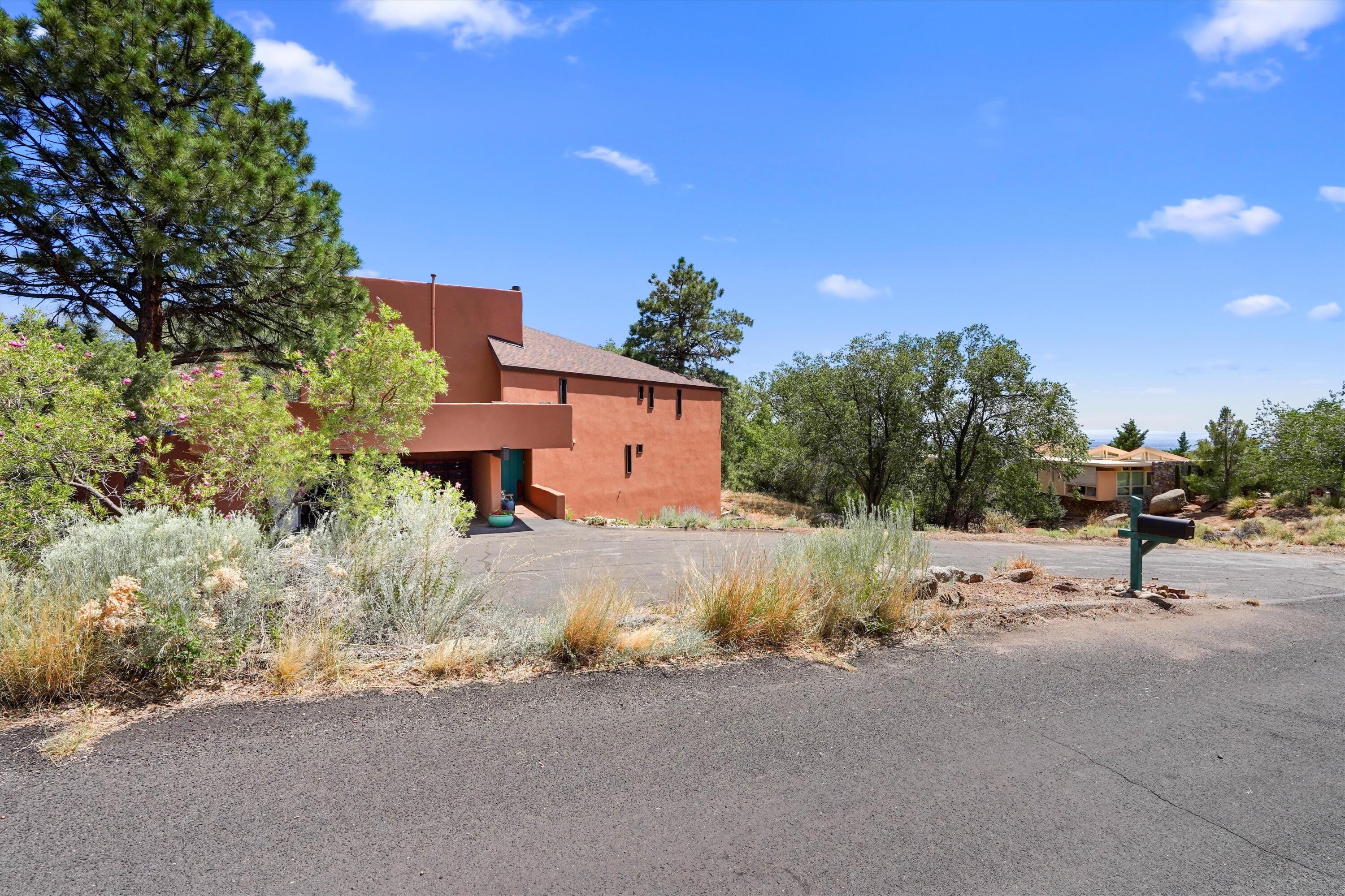 36 Sandia Heights Drive NE
