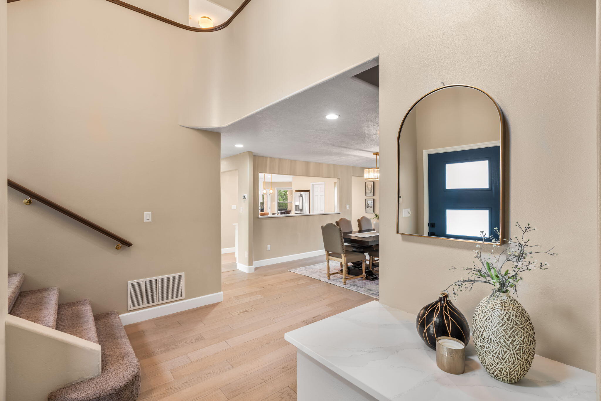 18 Tierra Monte Drive NE