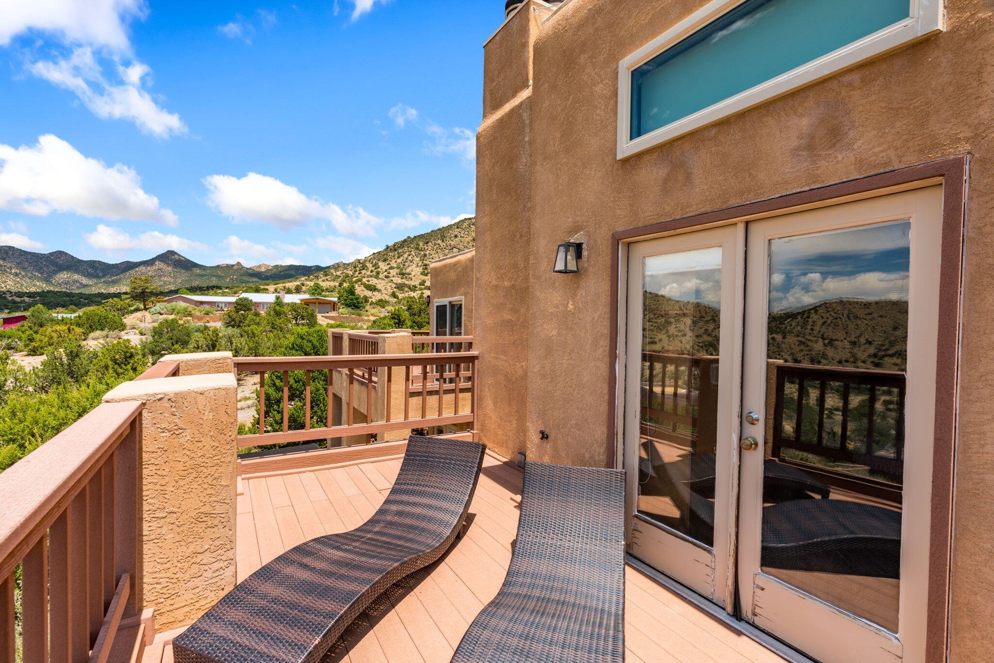 18 Tierra Monte Drive NE