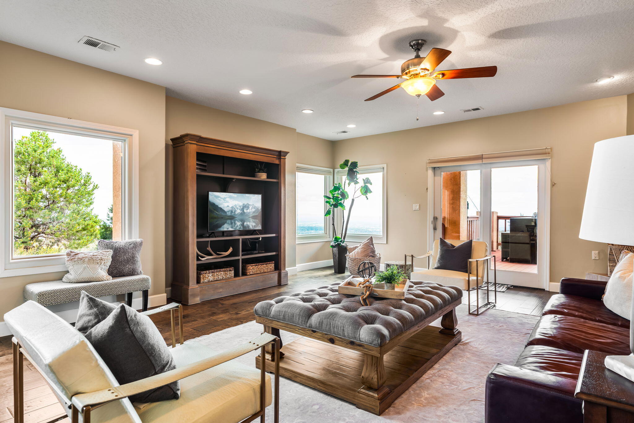 18 Tierra Monte Drive NE