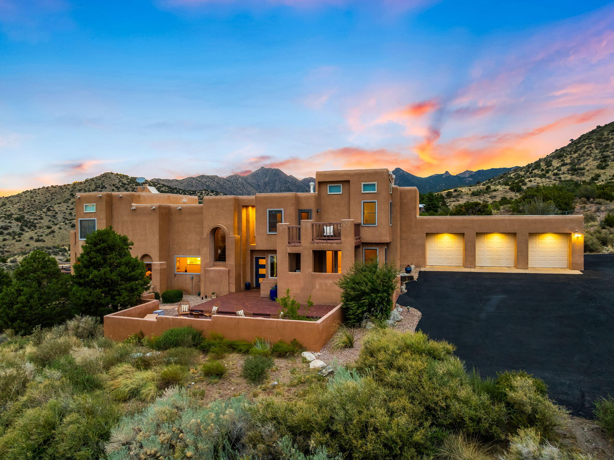18 Tierra Monte Drive NE