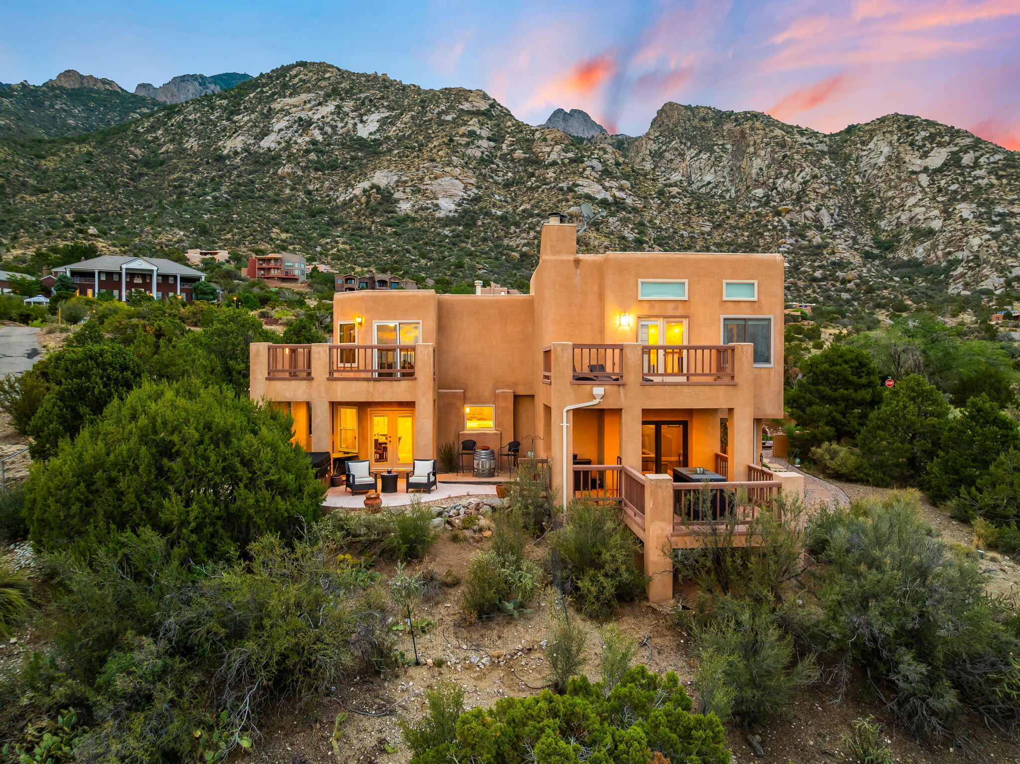 18 Tierra Monte Drive NE