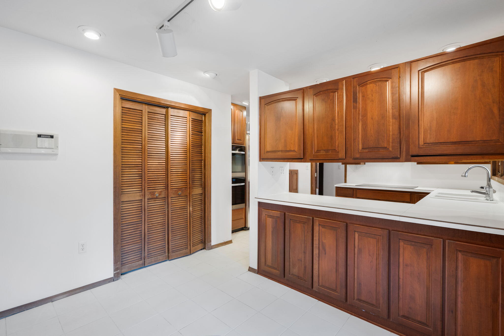 1070 Matador Drive SE