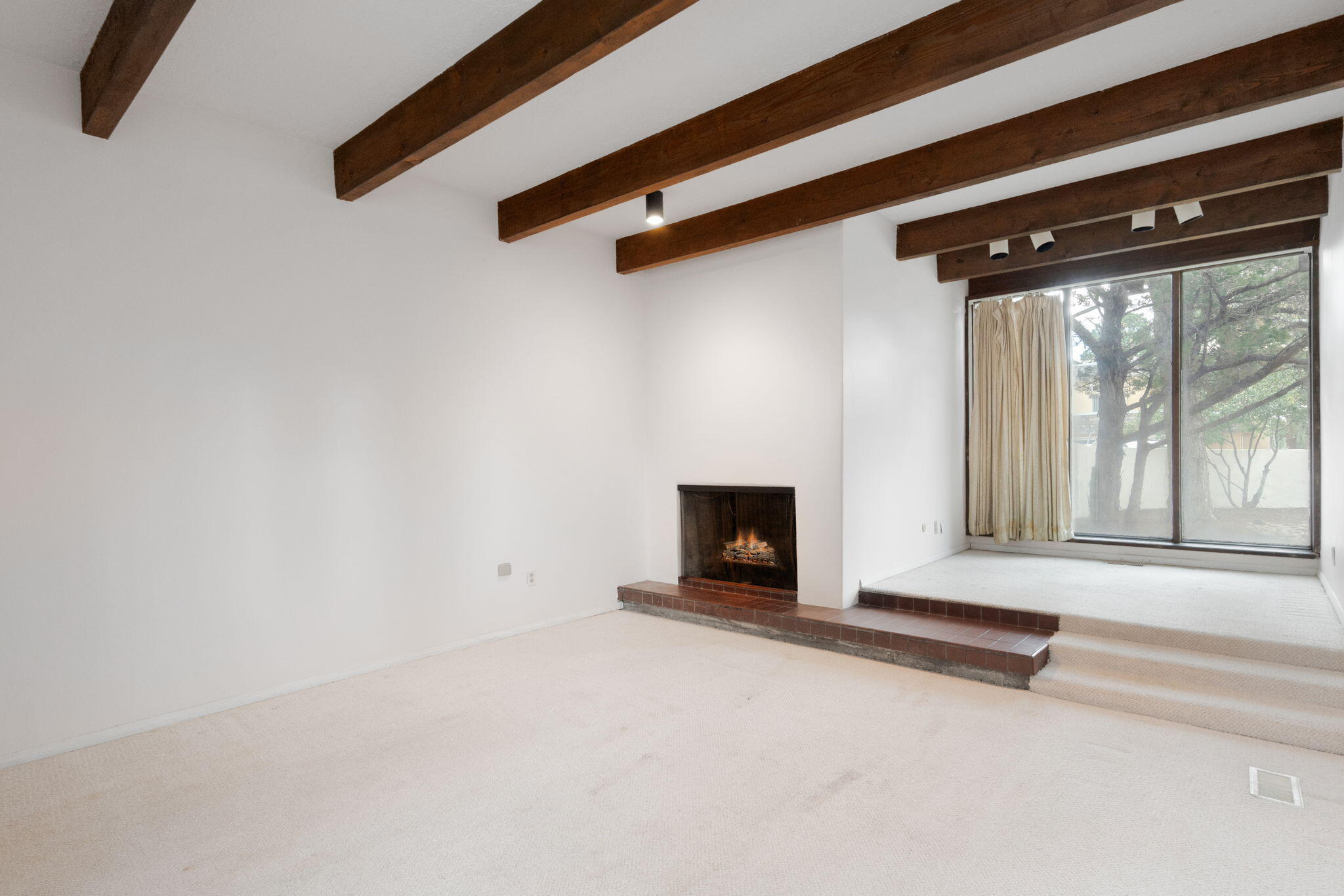 1070 Matador Drive SE