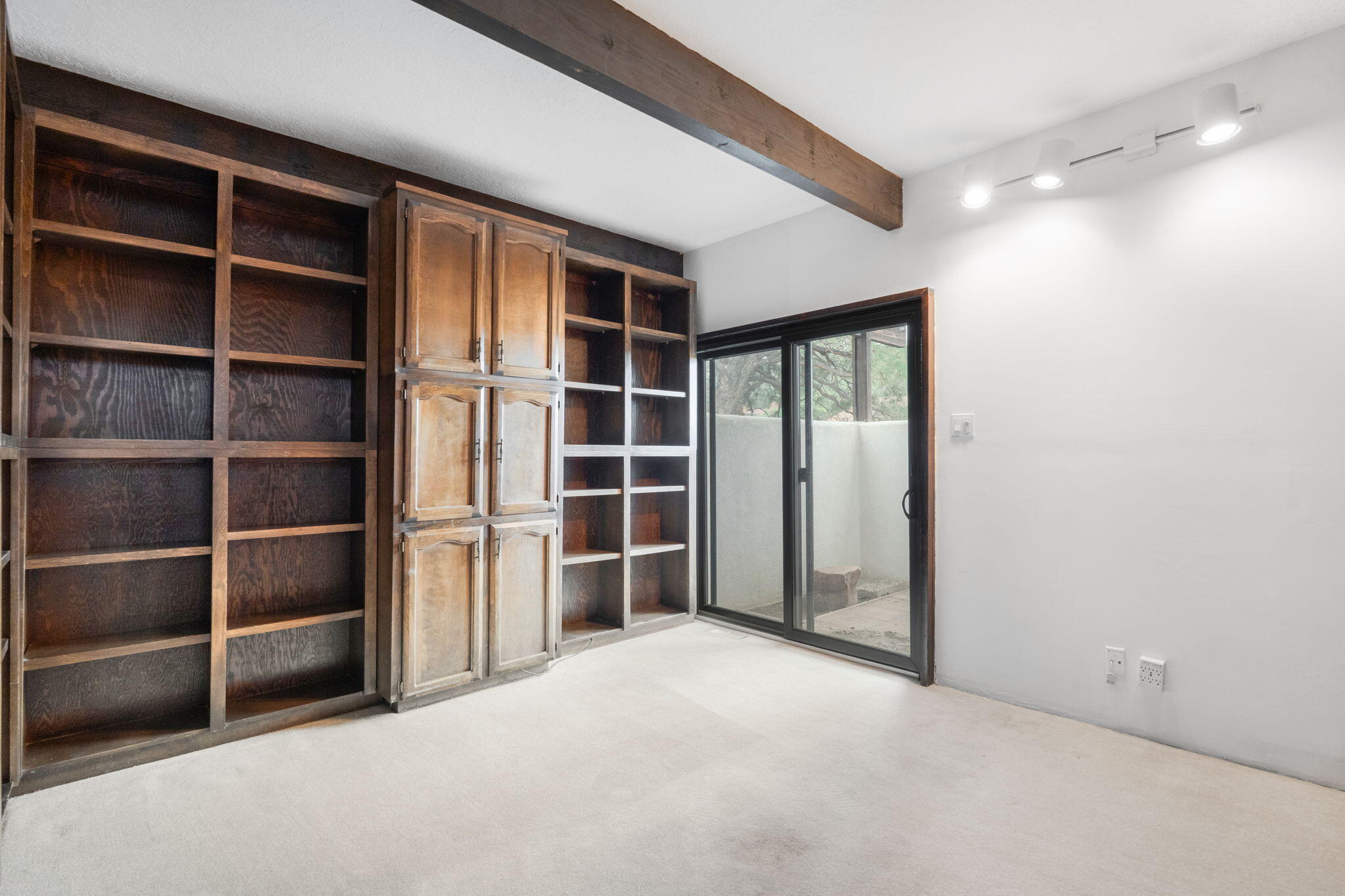 1070 Matador Drive SE