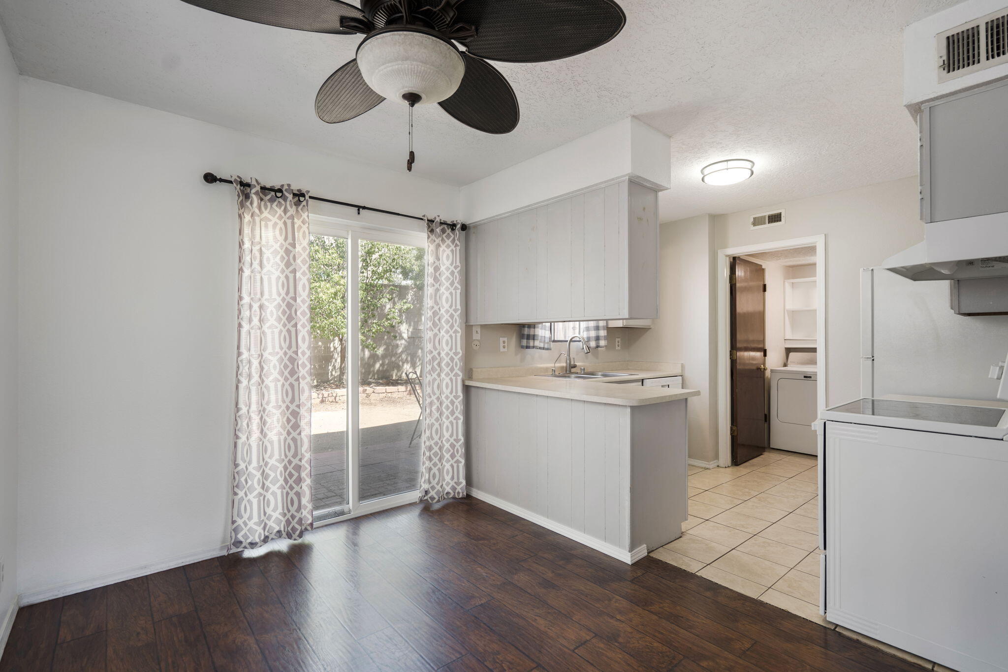 11907 Gable Lane NE