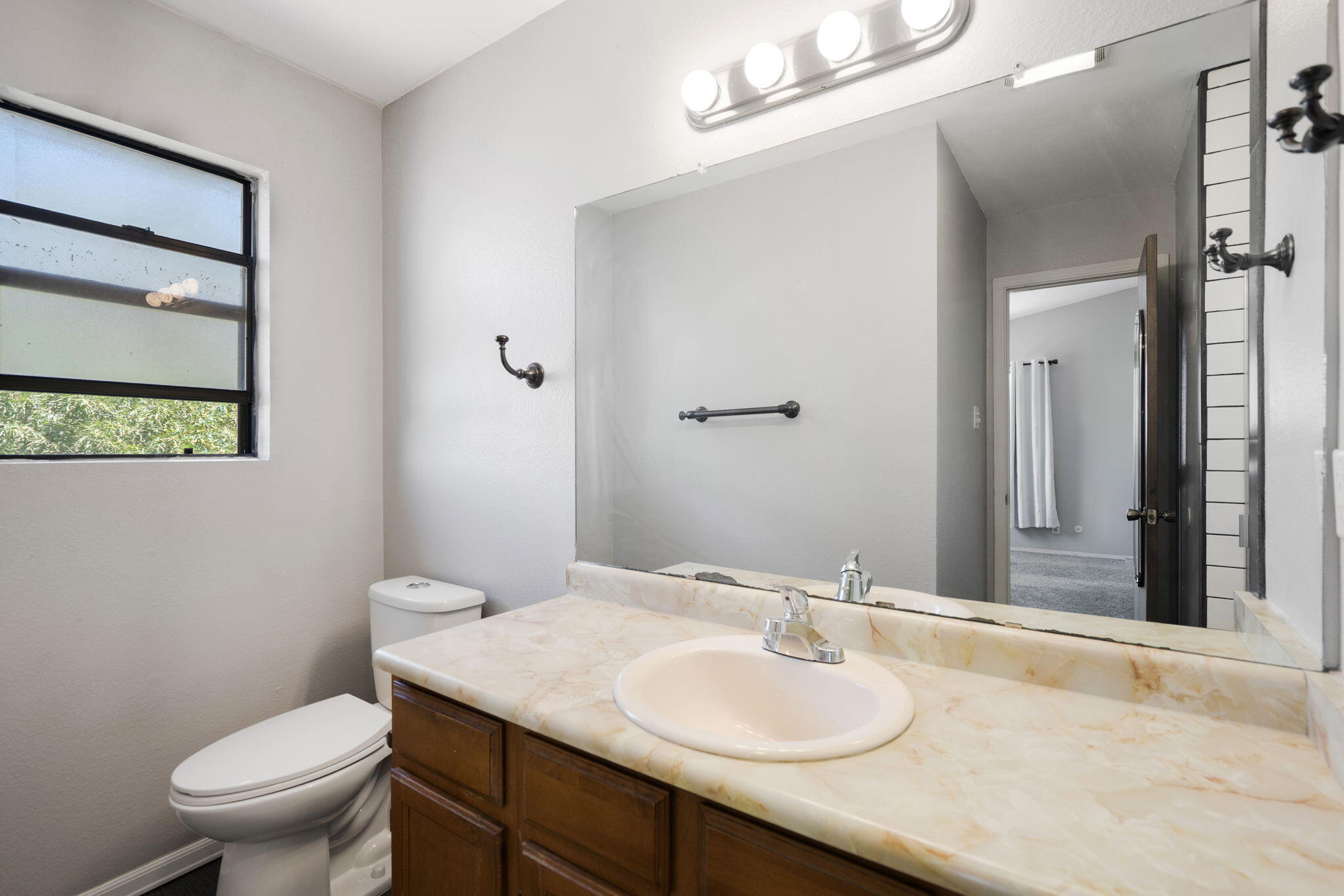 11907 Gable Lane NE