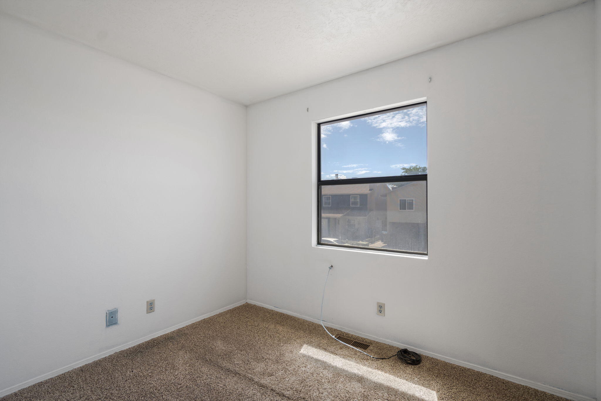 11907 Gable Lane NE