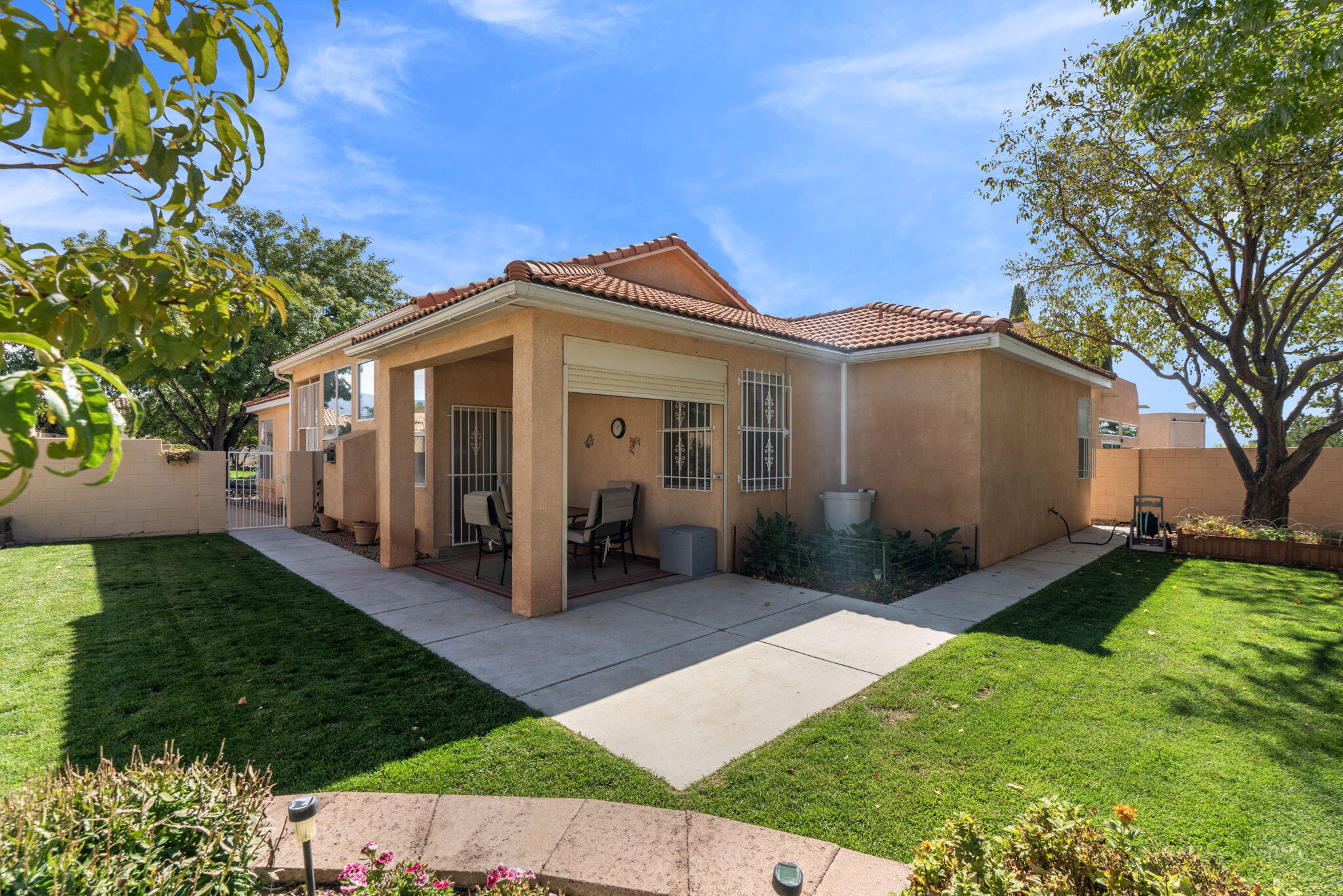 7509 Palomas Park Avenue NE