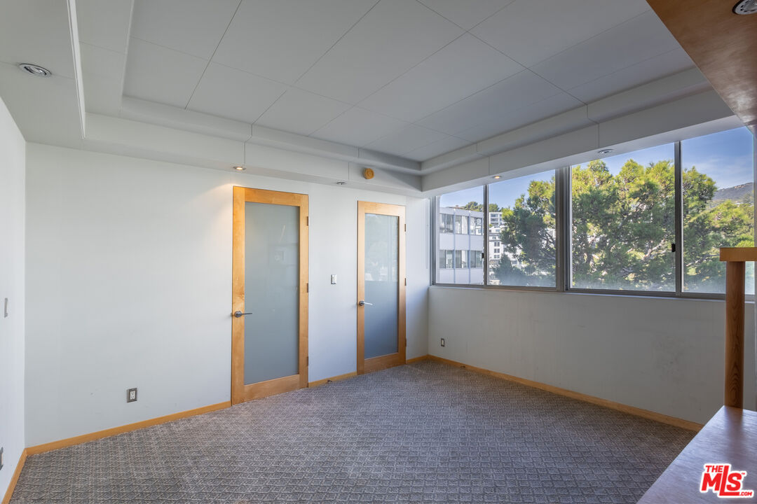 17366 W Sunset Blvd Unit: 302