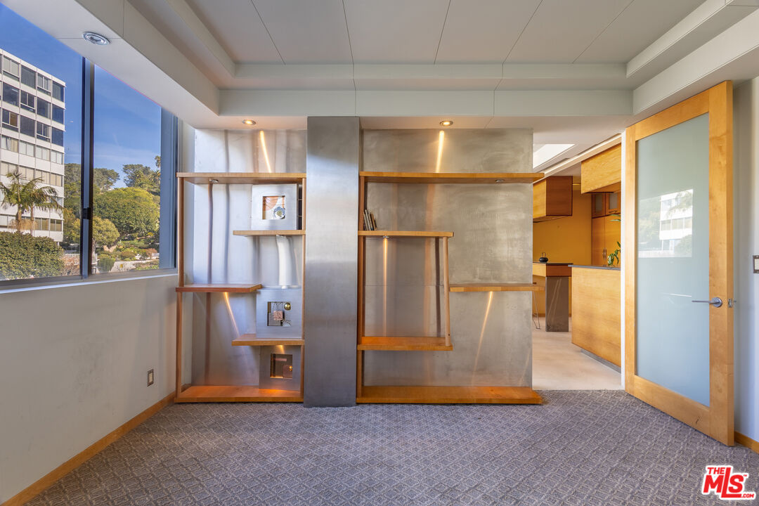 17366 W Sunset Blvd Unit: 302