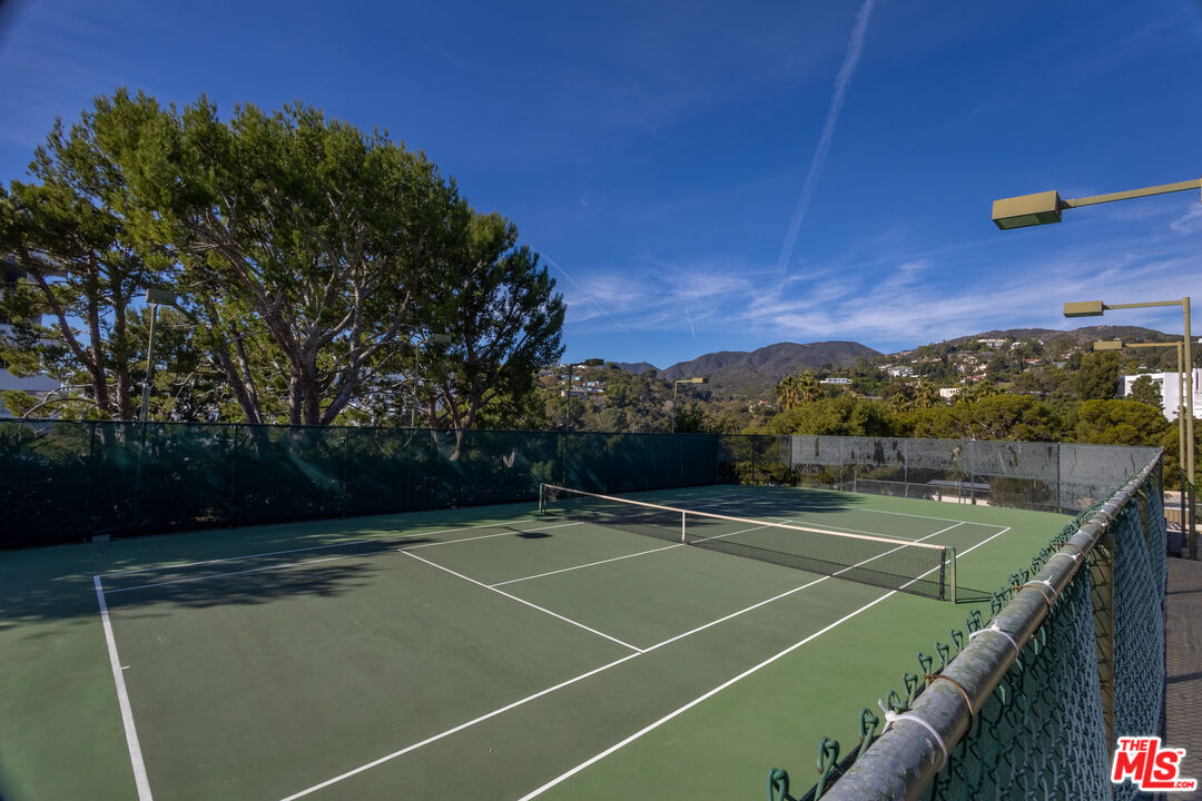 17366 W Sunset Blvd Unit: 302