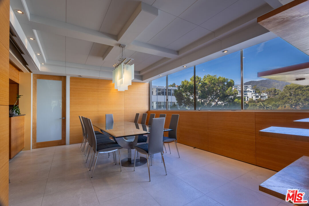 17366 W Sunset Blvd Unit: 302