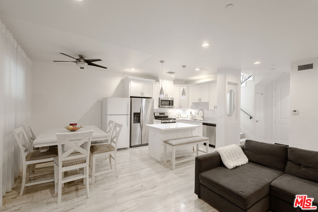 16855 Balboa Ln