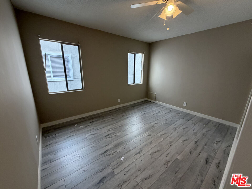 11842 Goshen Ave Unit: 5