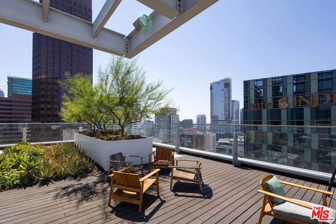 877 Francisco St Unit: 1903