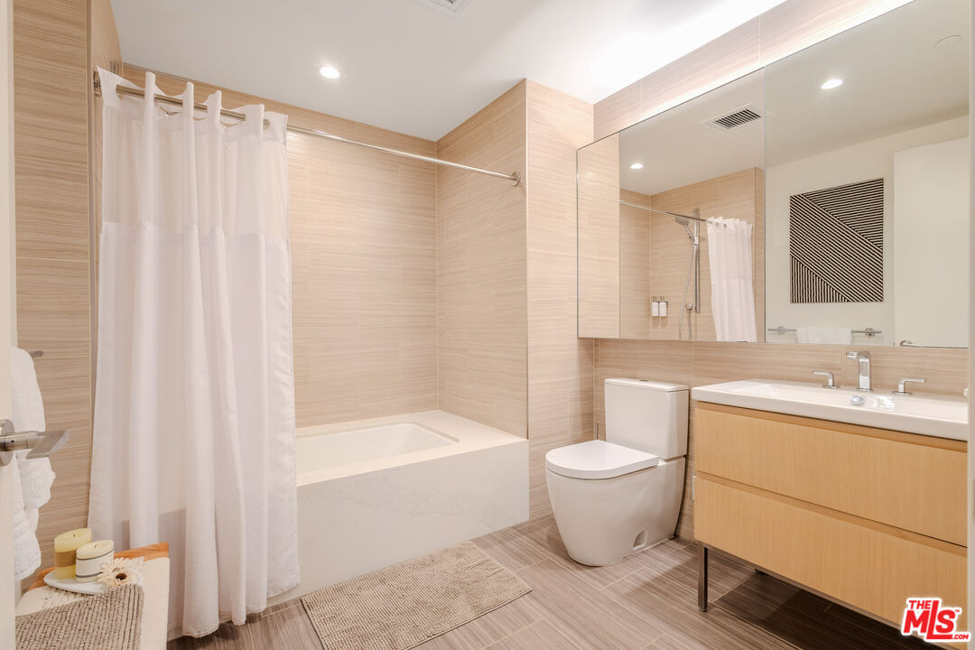 877 Francisco St Unit: 1903
