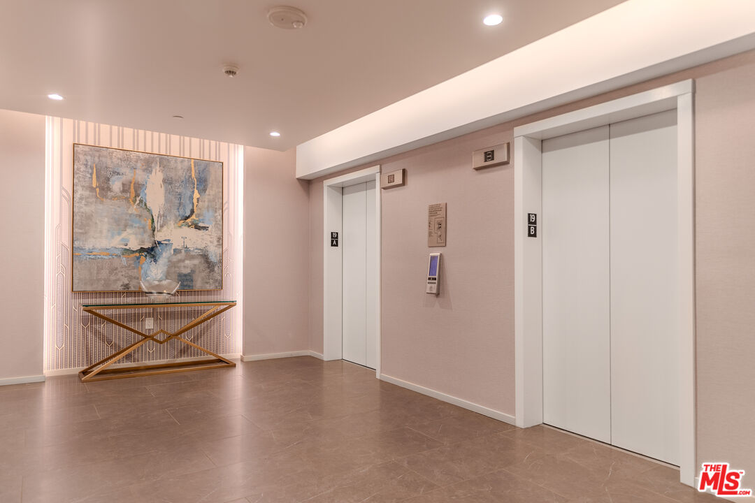 877 Francisco St Unit: 1903