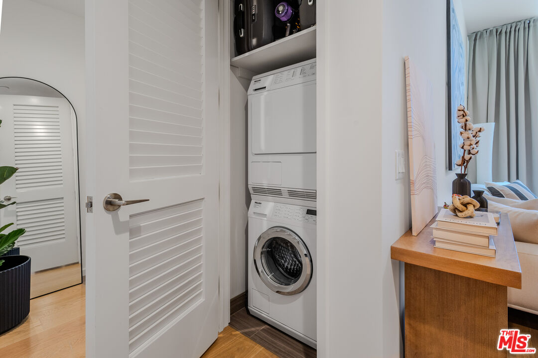 877 Francisco St Unit: 1903