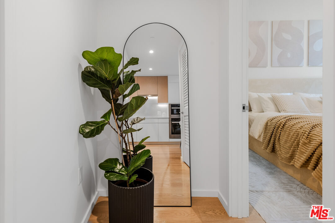 877 Francisco St Unit: 1903