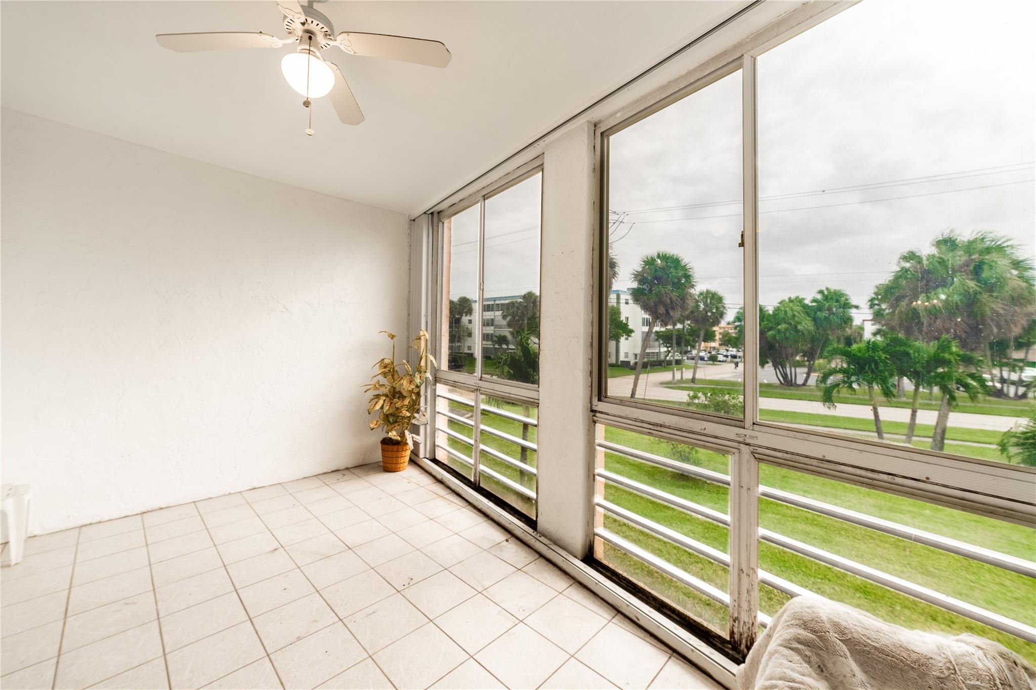 4211 NW 41st St 201