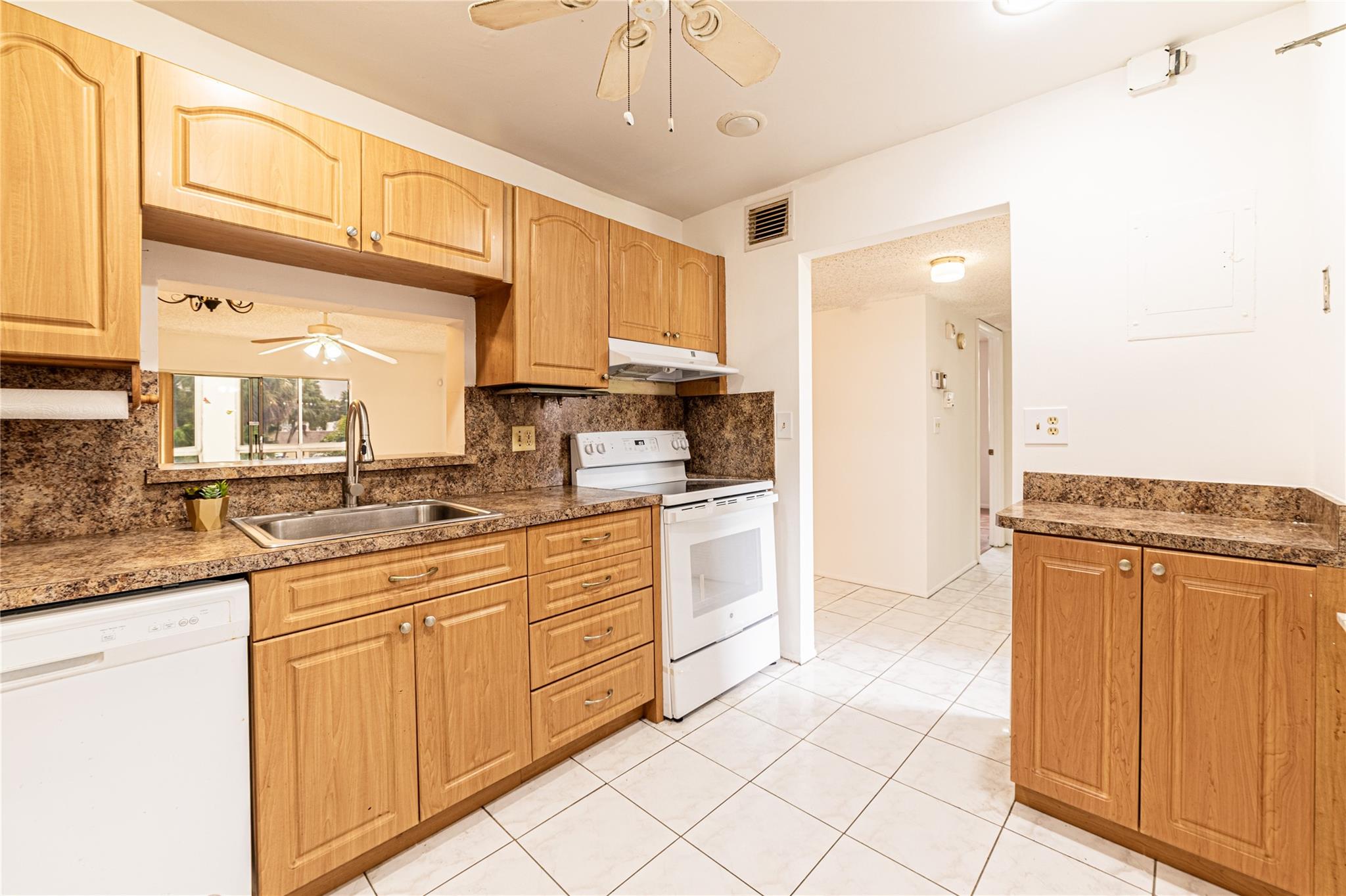 4211 NW 41st St 201