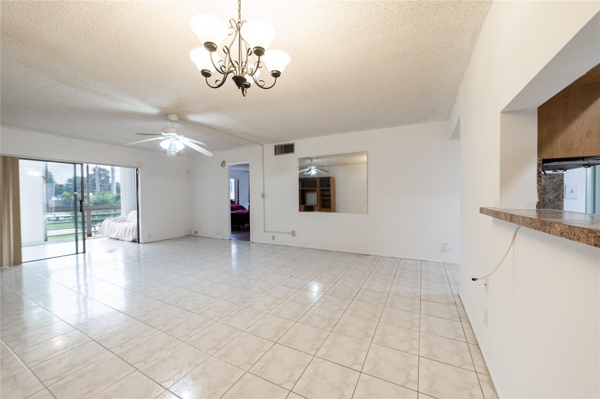 4211 NW 41st St 201