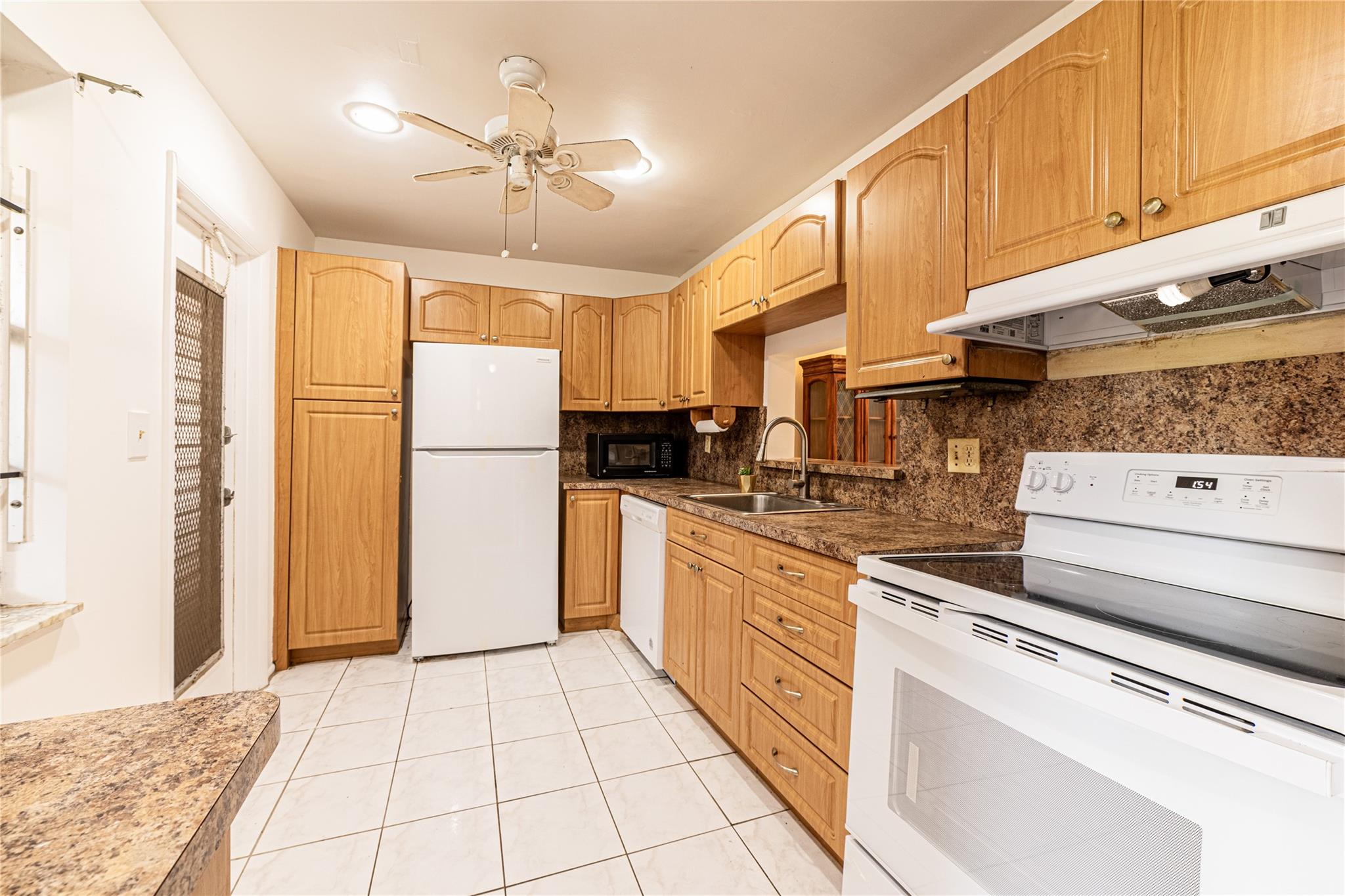 4211 NW 41st St 201