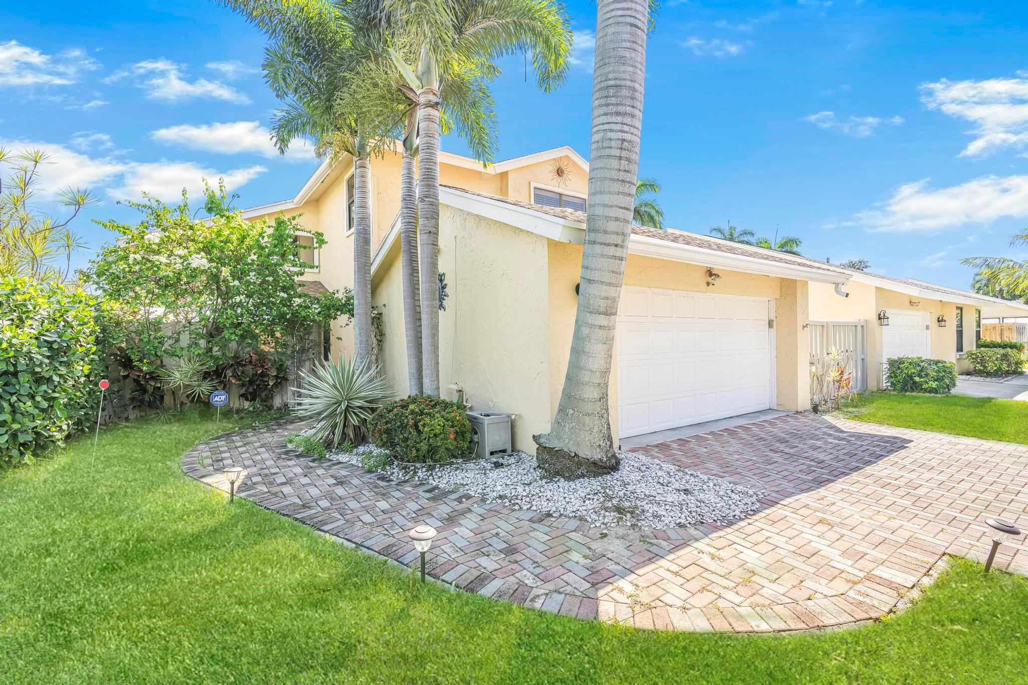 1075 NW 19th Ter