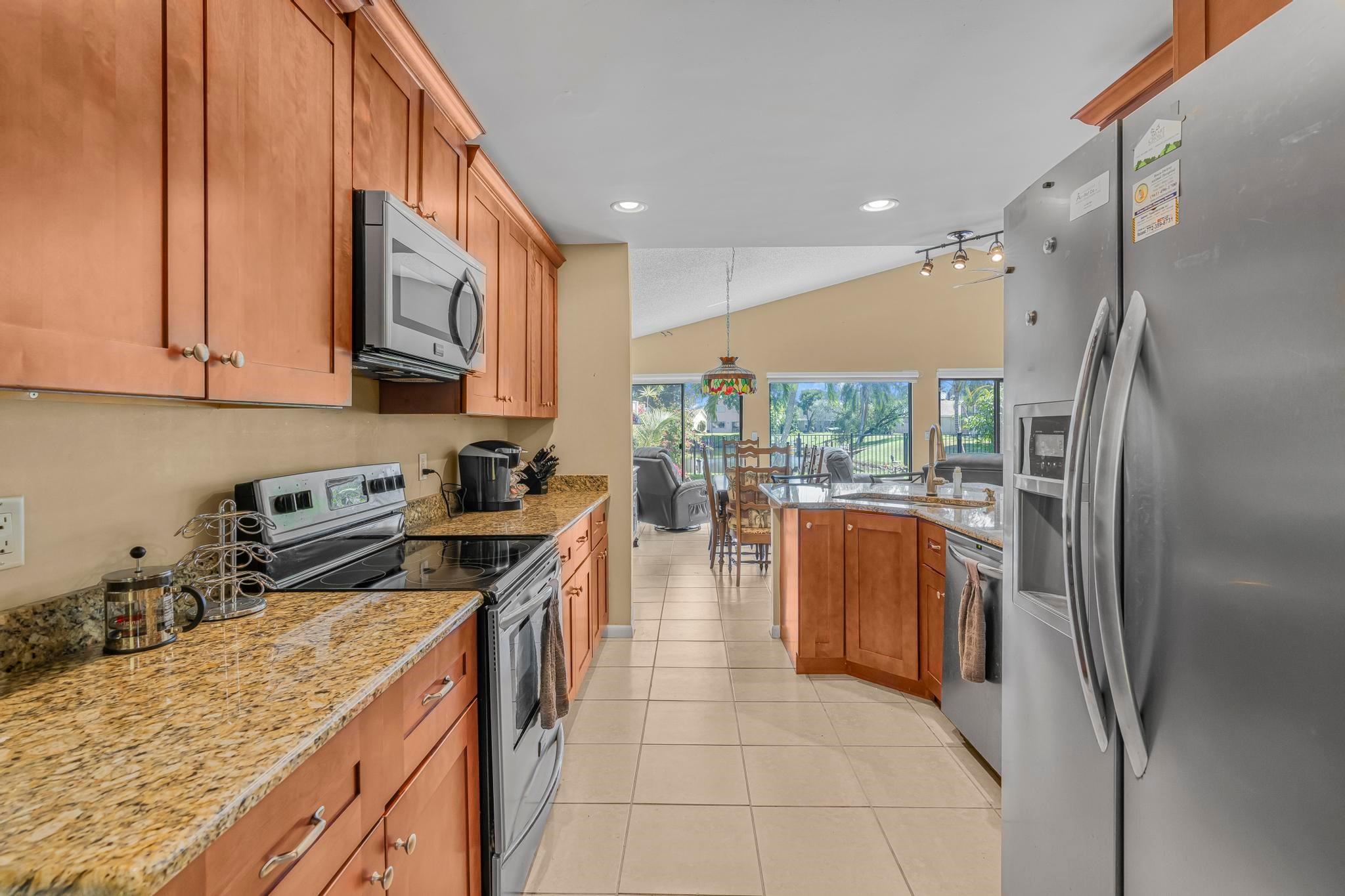 1075 NW 19th Ter