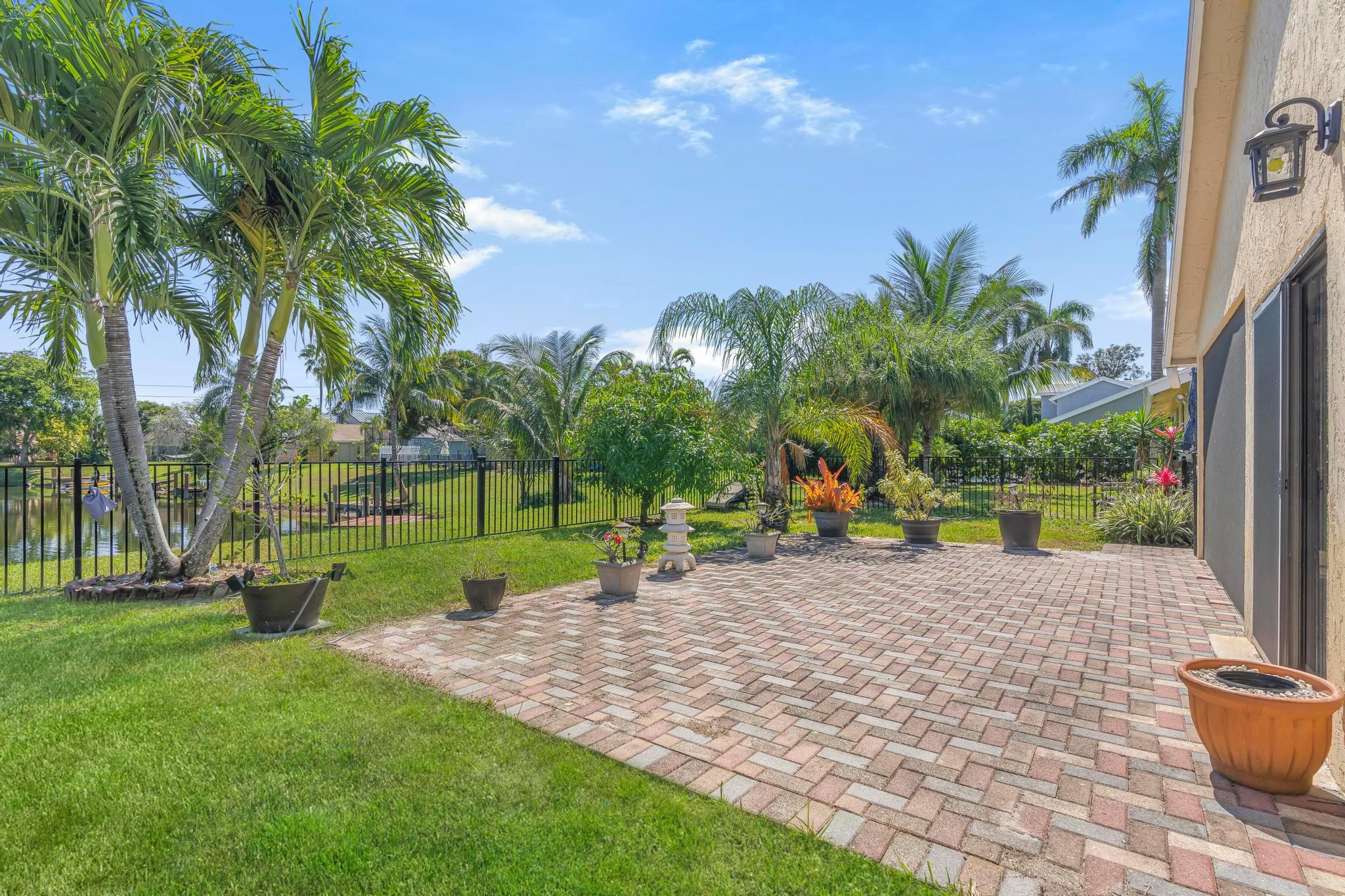 1075 NW 19th Ter