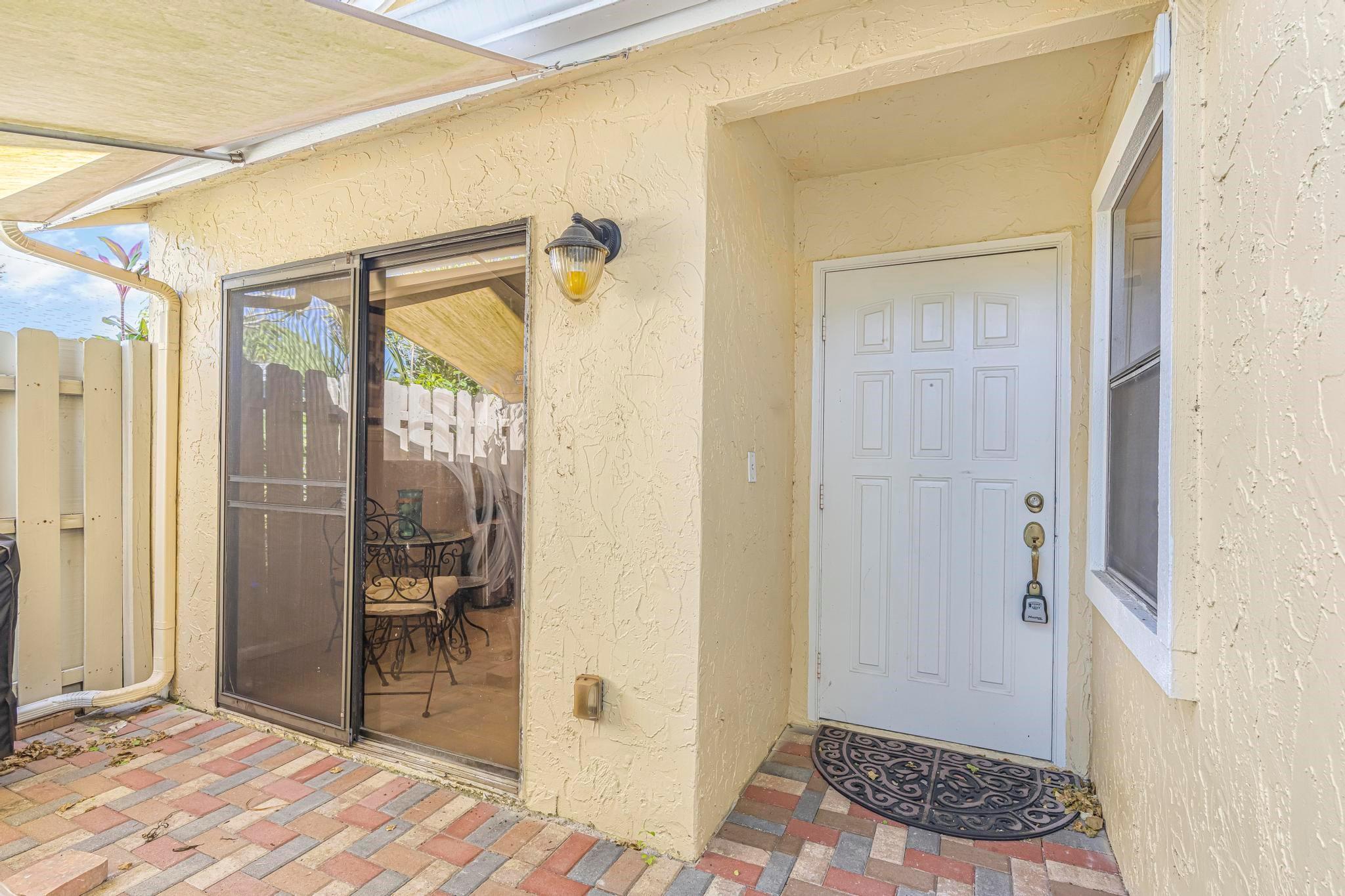 1075 NW 19th Ter