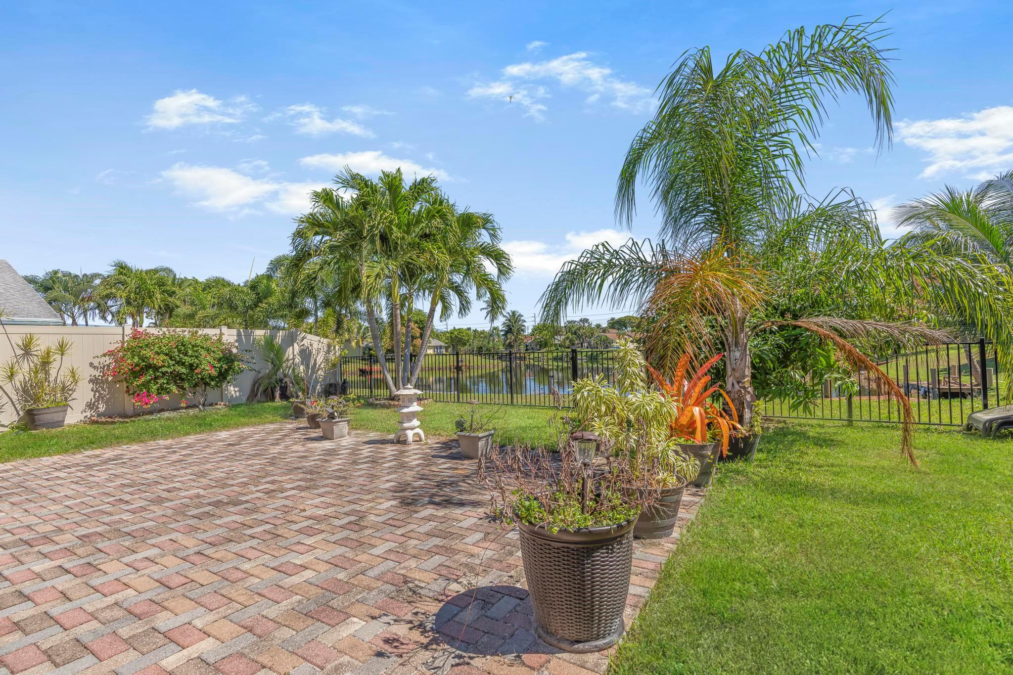 1075 NW 19th Ter