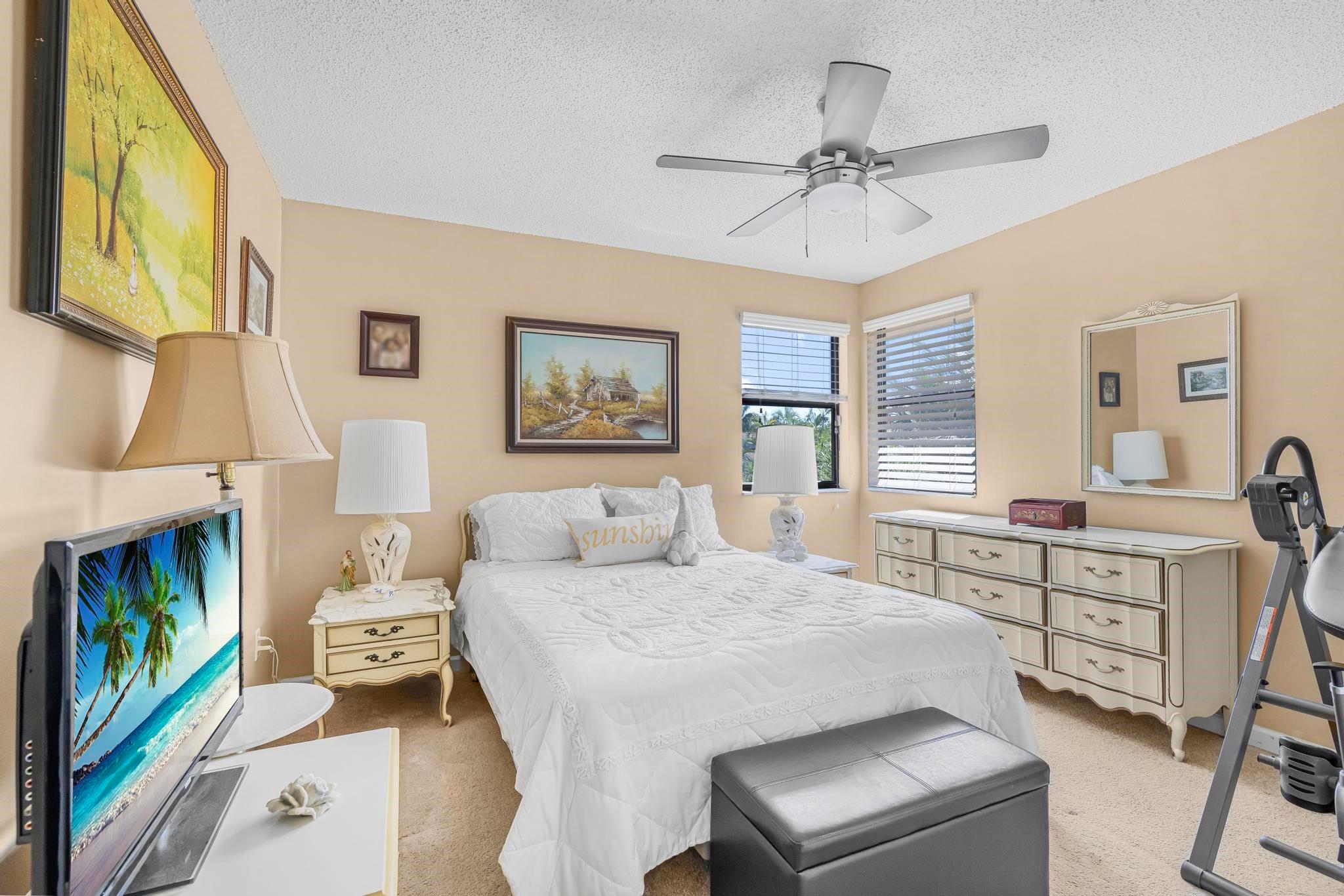 1075 NW 19th Ter