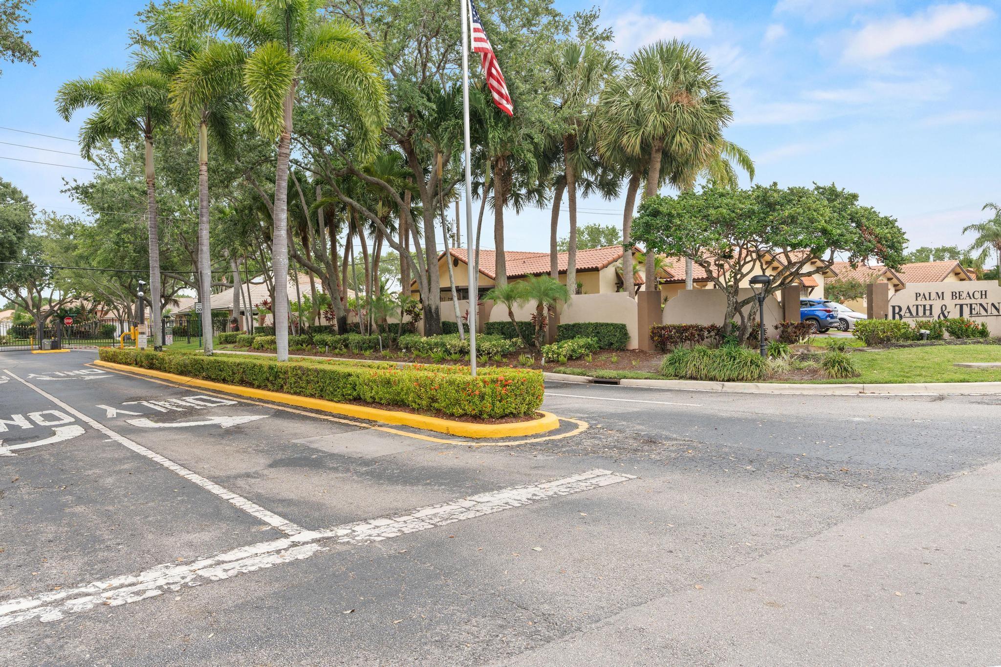 5445 Grande Palm Cir