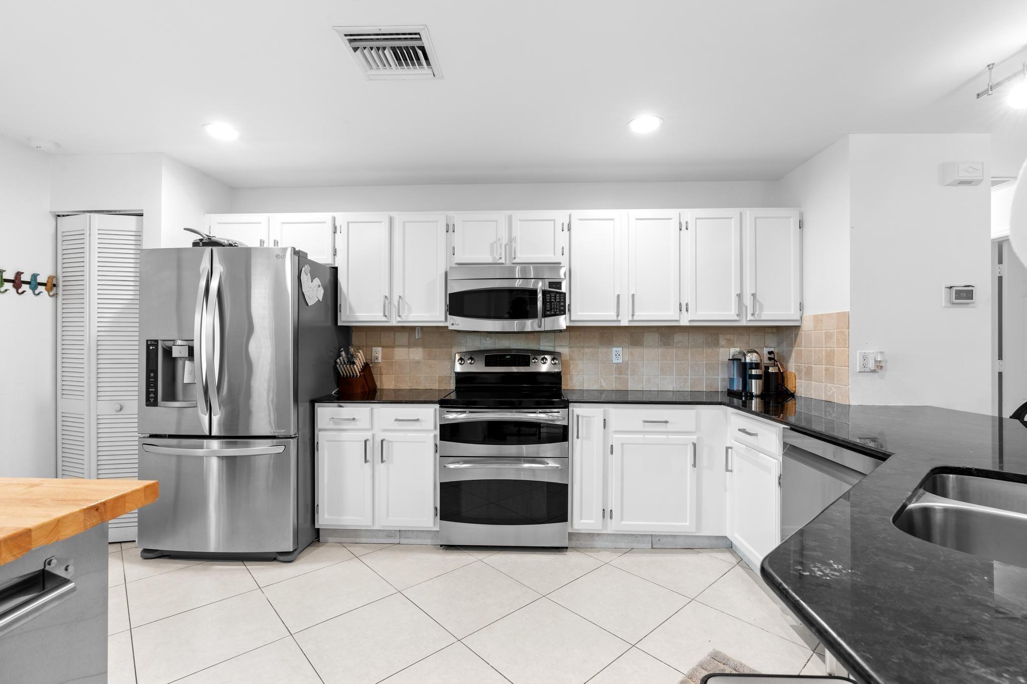 5403 Grande Palm Cir