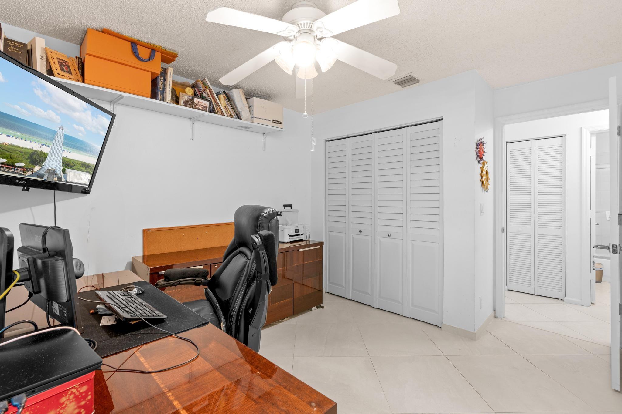 5403 Grande Palm Cir