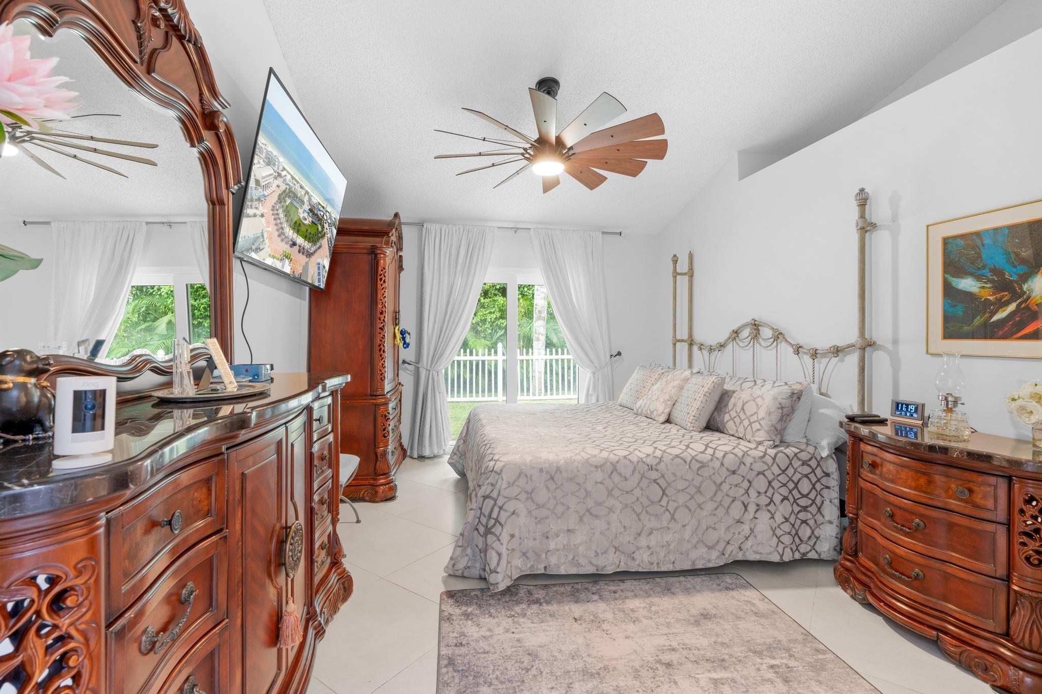 5403 Grande Palm Cir