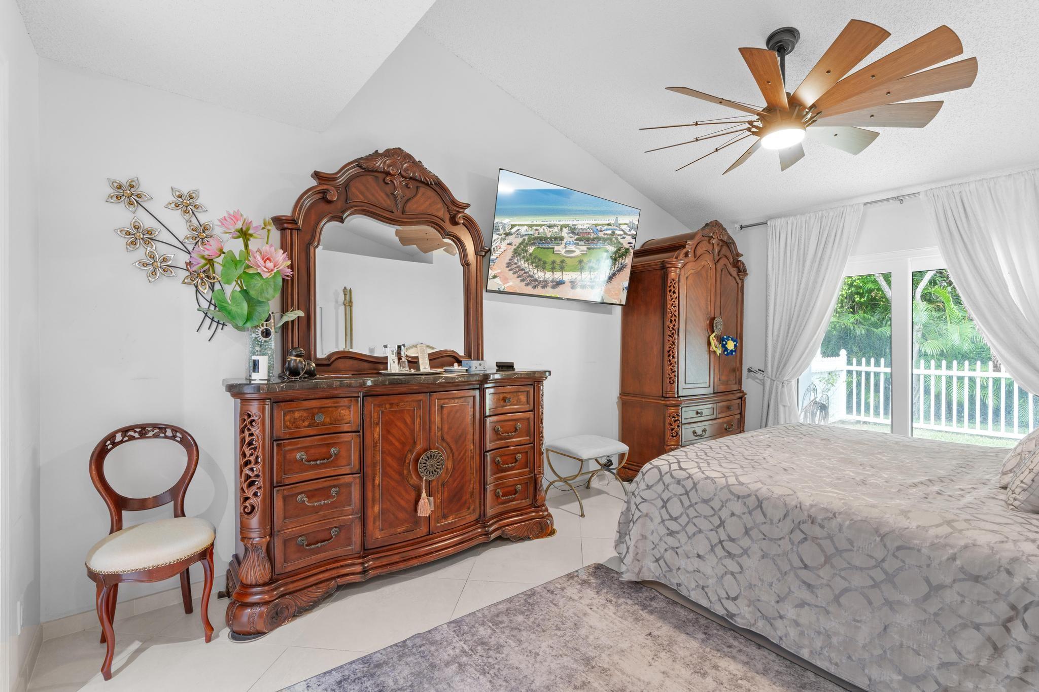 5403 Grande Palm Cir
